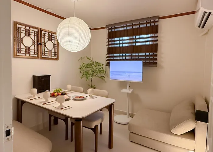 빌라 3 Min To Mangwon Market & River Luggage Storage L Max 5 Guests L Near Hongdae & Hapjeong *