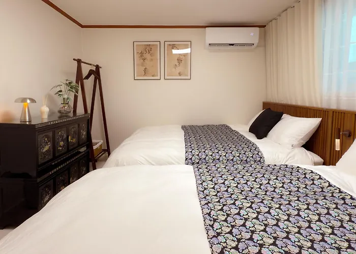 3 Min To Mangwon Market & River Luggage Storage L Max 5 Guests L Near Hongdae & Hapjeong *