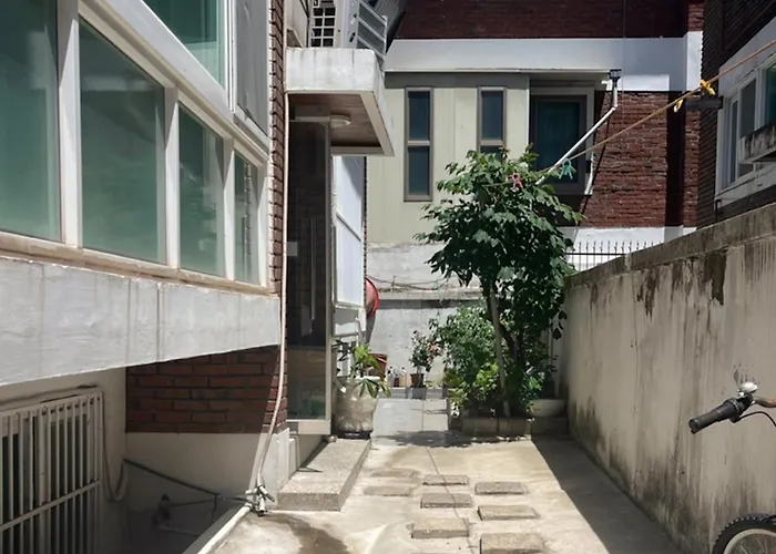 3 Min To Mangwon Market & River Luggage Storage L Max 5 Guests L Near Hongdae & Hapjeong * 서울특별시