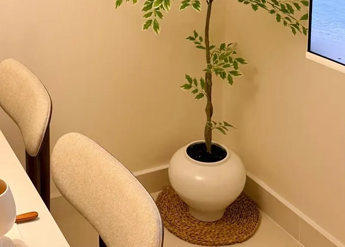 3 Min To Mangwon Market & River Luggage Storage L Max 5 Guests L Near Hongdae & Hapjeong