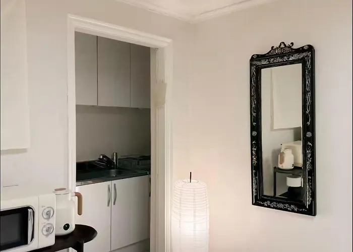 3 Min To Mangwon Market & River Luggage Storage L Max 5 Guests L Near Hongdae & Hapjeong